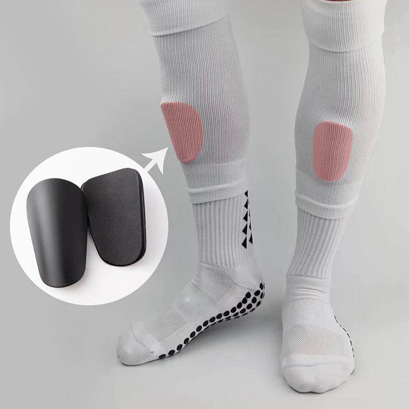 1 Pair of Mini Lightweight Portable Soccer Shin Guards Wear Resistant Shock Absorbing Leg Guards Soccer Training Shank Plates